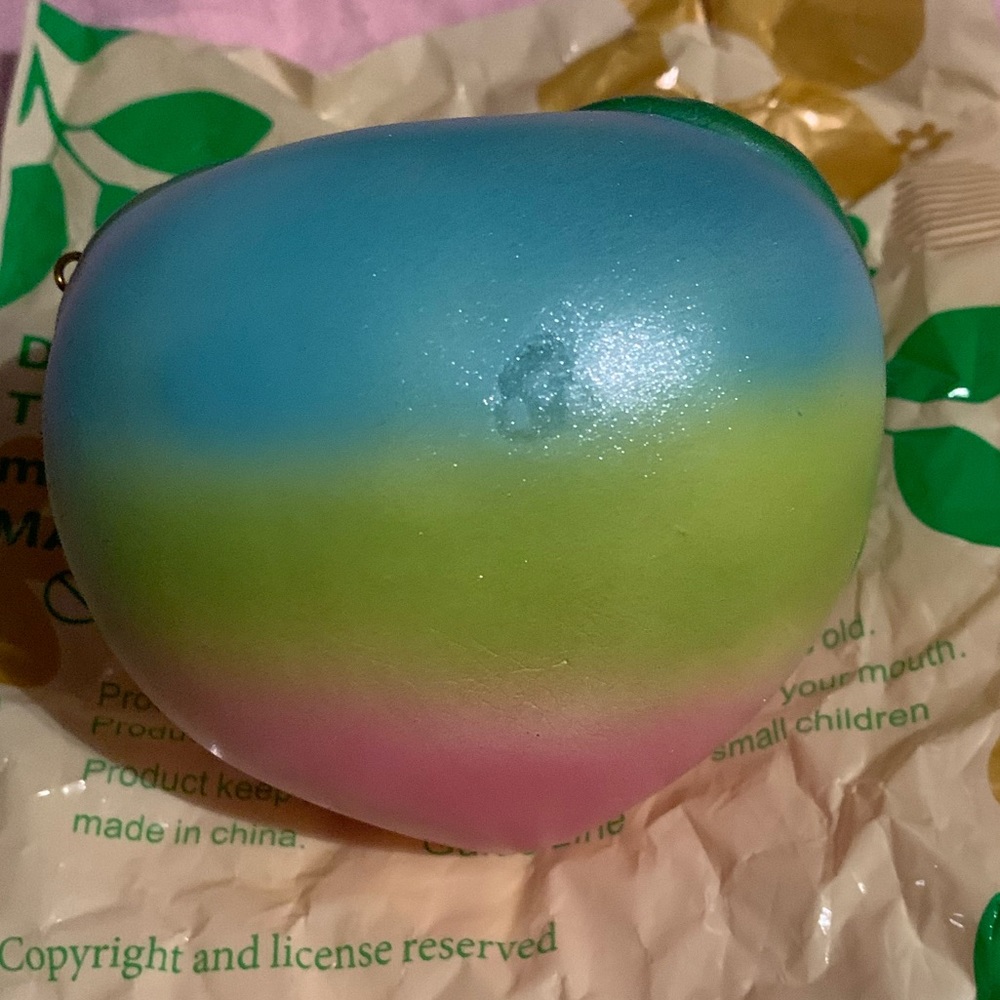 Squishy Peach βGiantβ - Picture 2 of 14